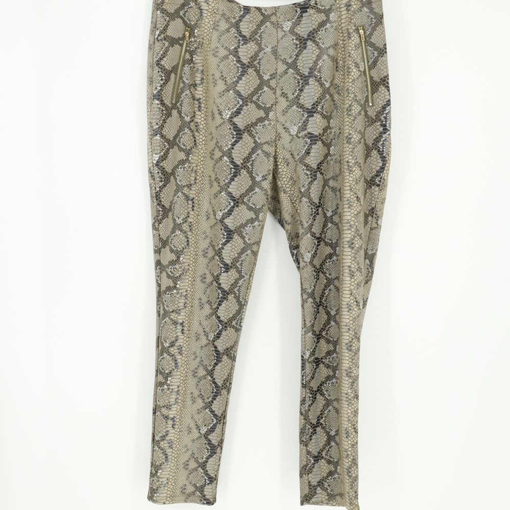 Kendall + Kylie‎ Snakeskin Print High Rise Tapered Pants Zip Size 2X NWT